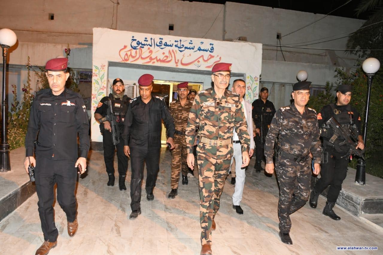 قائد شرطة ذي قار يشرف على فض نزاع عشائري في ناحية العكيكة والقبض على طرفي النزاع وضبط اسلحة واعتدة .